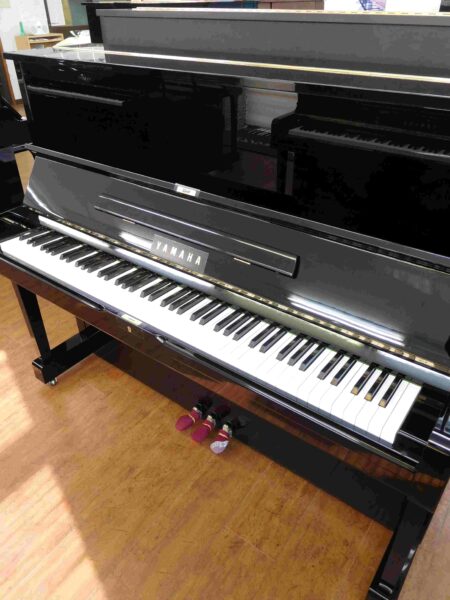 中古　YAMAHA　アップライトピアノ　U1H (#2391788)　イメージ01
