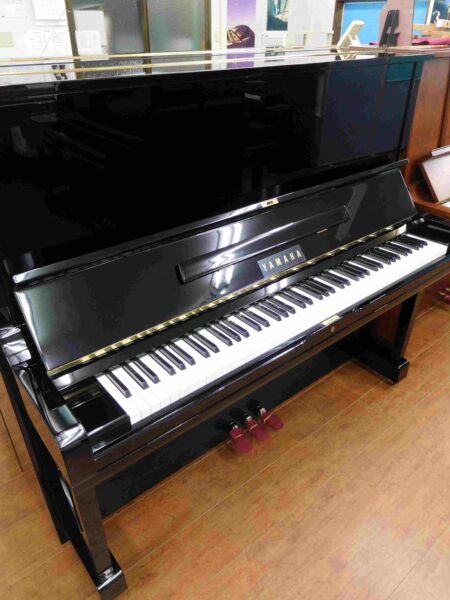 中古　YAMAHA　アップライトピアノ　U3H (#2955456)　イメージ01