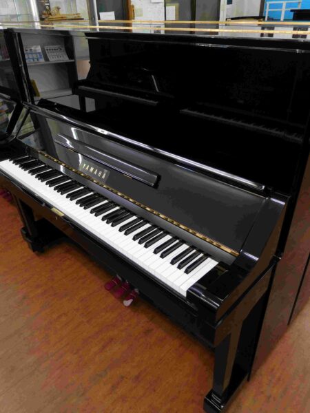 中古　YAMAHA　アップライトピアノ　UX (#3078819)　イメージ01